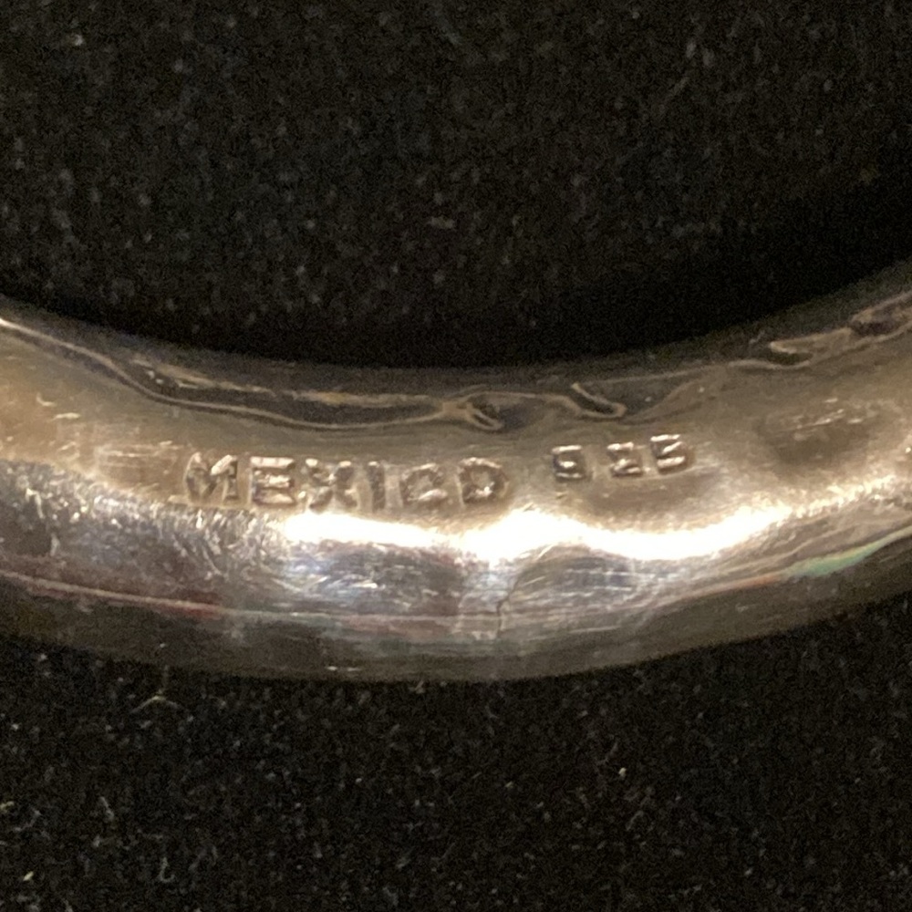 Mexico 925 stamped hammered bangle . Gorgeous design nice petina look to it - Picture 2 of 6